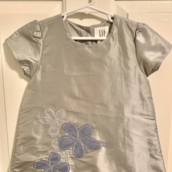 Baby Gap Gray Flowered Embroidered Stitched 2 Piece Party Dress Size 3T - Picture 3 of 12